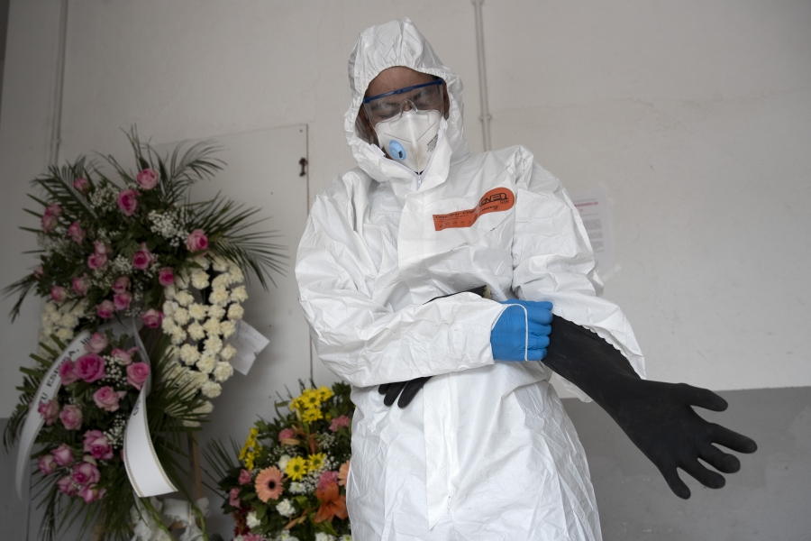 El Ministerio de Sanidad incluye a las empresas funerarias como asesoras en la gestión de la pandemia
