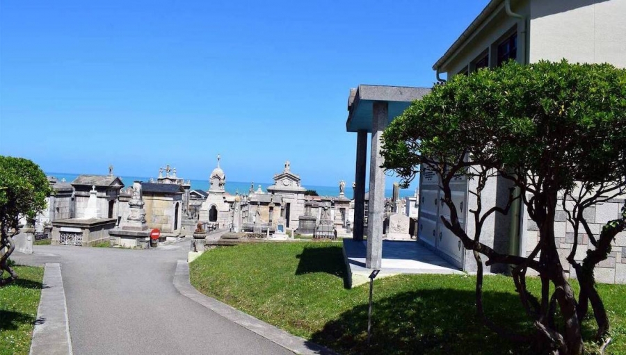 El Ayuntamiento de Santander reparará la nave oeste del cementerio de Ciriego construida en los 70